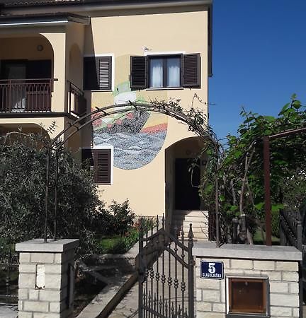 Apartments Mirela Porec Bagian luar foto