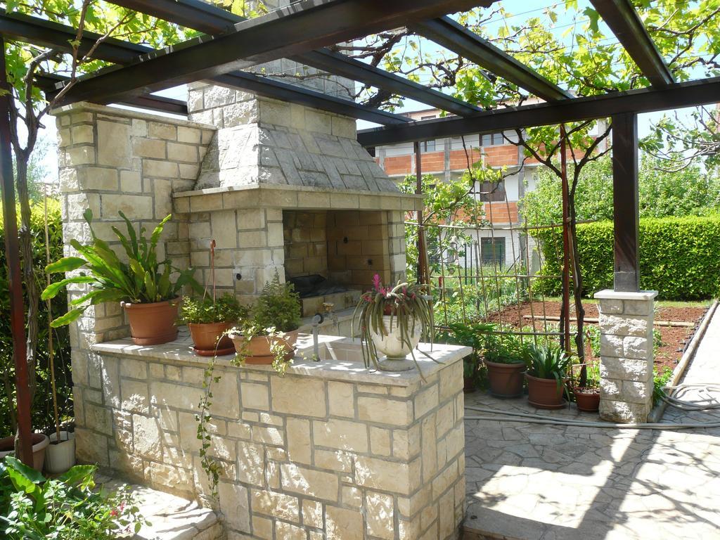 Apartments Mirela Porec Bagian luar foto
