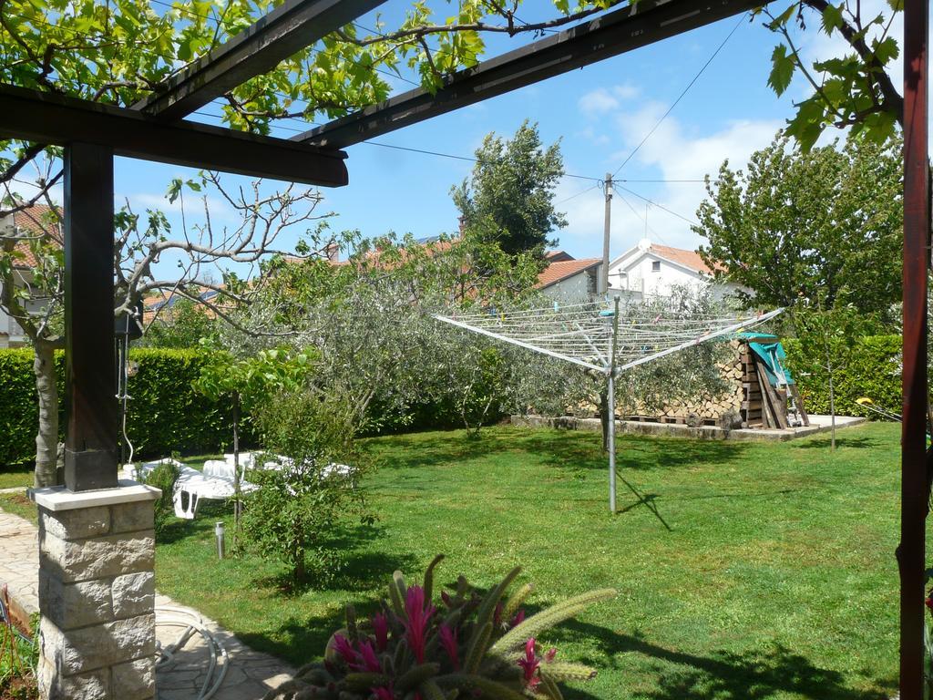 Apartments Mirela Porec Bagian luar foto