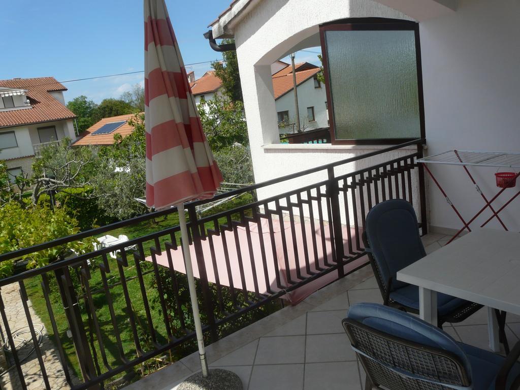 Apartments Mirela Porec Bagian luar foto