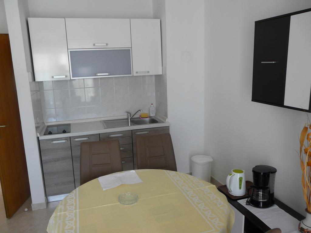 Apartments Mirela Porec Bagian luar foto