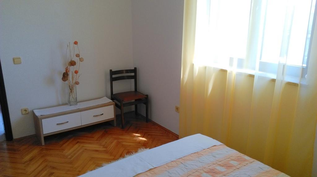 Apartments Mirela Porec Bagian luar foto