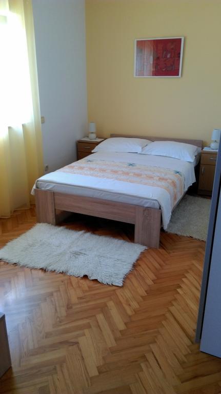 Apartments Mirela Porec Bagian luar foto