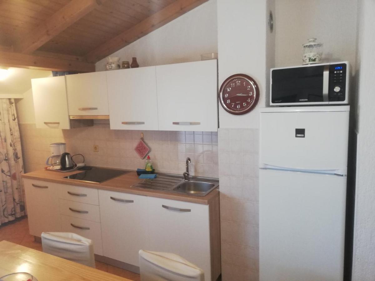 Apartments Mirela Porec Bagian luar foto